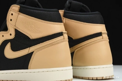 Air Jordan High OG “Heirloom” 1 Retro 0905